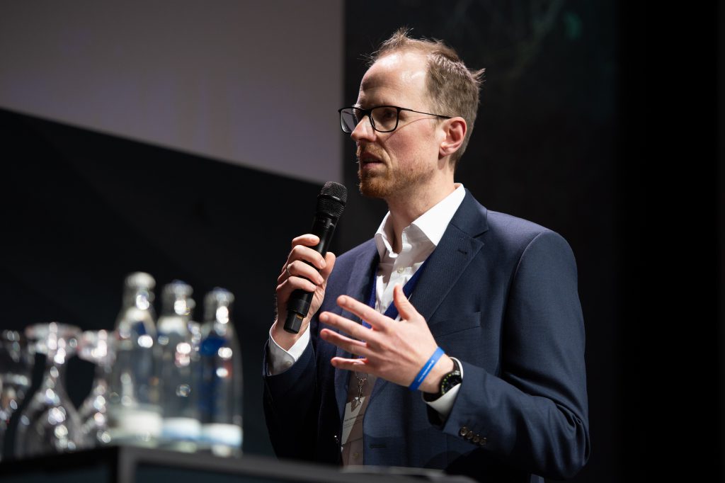 Felix Sühlmann-Faul auf der Hauptbühne des Deutschen Nachhaltigkeitspreises 2019